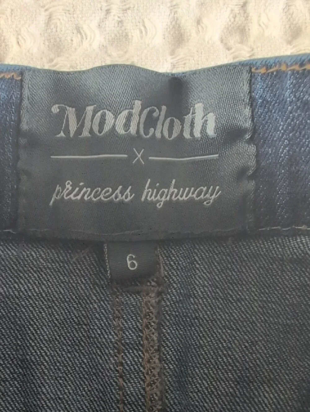 Modcloth X Princess Highway Embroidered Fox Dark Blue Denim A-Line Skirt Size 6 - Picture 2 of 11